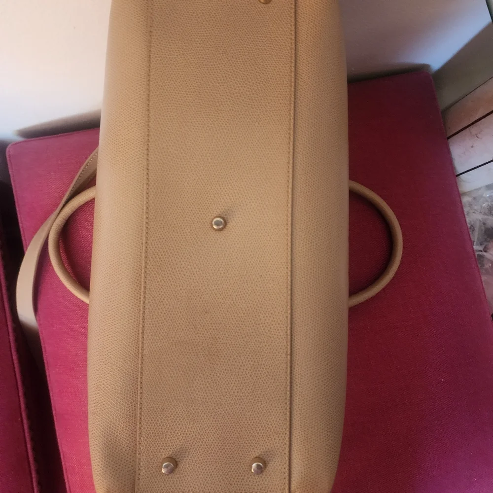 Handbag - Picture 8 of 9